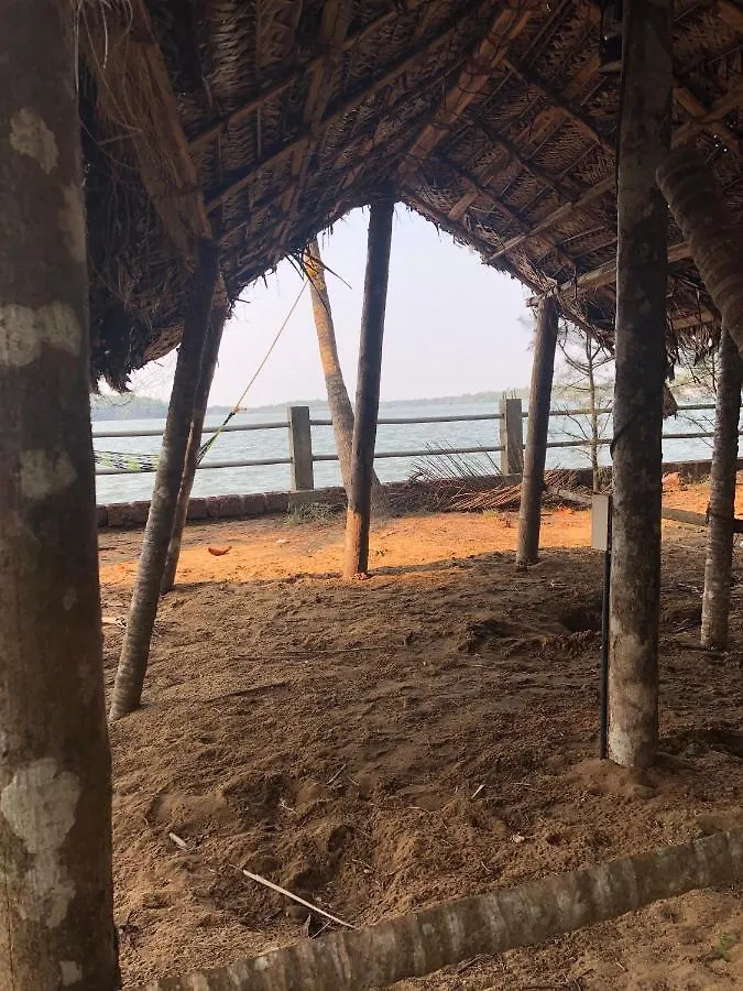 Candlehut Homestay Nīleshwar الهند