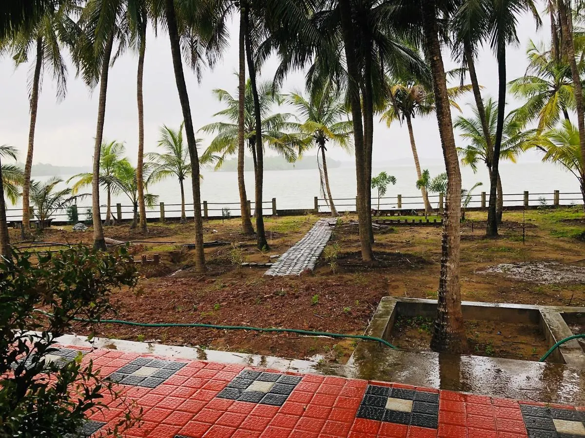Candlehut Homestay location